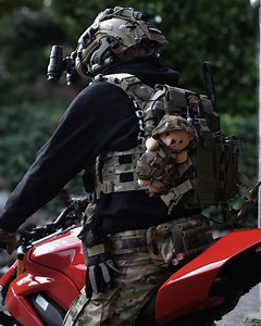 🩺 Swift access when it counts. The Rapid-Deploy EDC MOLLE Pouch is built for quick, reliable deployment. Gear up. Stay ready. | Flaresynstore