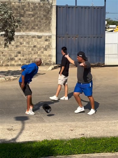 Hilarious Handbag Prank Video