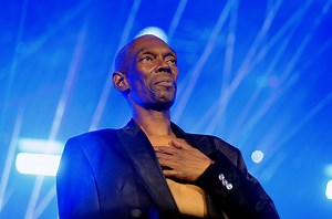 Watch old ravers play Faithless hit ‘Insomnia’ on their child’s toy octopus