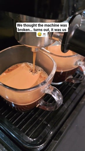 We Thought Our Coffee Machine Was Broken… We Were Wrong ☕😅 #TimeFreedom #CoffeeLovers #WorkSmarter