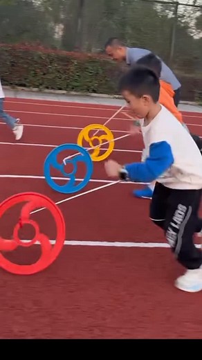 1.2K reactions · 93 shares | Kid's lives Before modern technology | GD King | Facebook