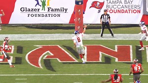 143K views · 129 reactions | Daniel Jones' electric first NFL start sent shockwaves across New York. Watch Peter King use NFL Game Pass to show why the league needs to respect Danny Dimes' athleticism. | Sunday Night Football on NBC | Facebook