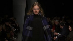 Donna Karan: Fall 2012 Ready-to-Wear
