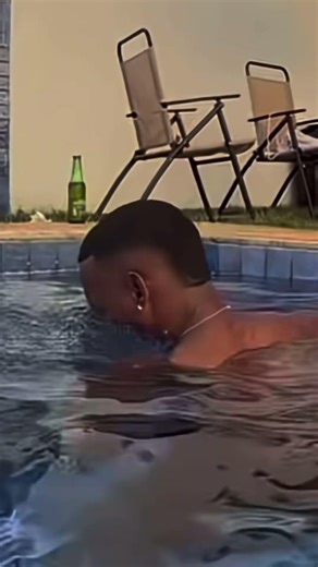 Dança aquática de Tiago casado aí ai ai #dramarua #humor #serieviral #historiadefavela