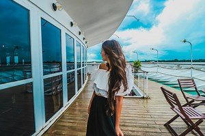 Yangon’s retro luxury yacht hotel feels miles and years from downtown, but it isn’t | Coconuts