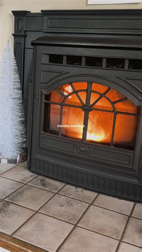 Happy Monday! ☀️ #morningroutine #fyp #firsttimeparents #coffee #cozyvibes