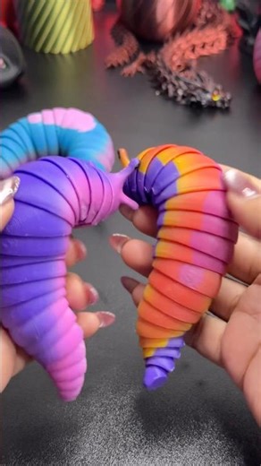 I 3d printed articulated slugs 🐌 #asmr #3dprinting #fidgettoy #satisfying #oddlysatisfying #slugs
