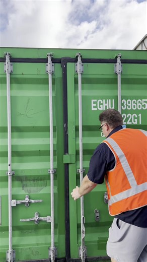 Out with the OLD, in with the NEW! 💧🚨 Our new Quick Change Under Sink Water Filter Systems are HERE - with an easy twist and click cartridge design and the same exclusive Hi-Tech Optimiser Cartridge these systems are set to change the game for under sink water filtration. ✅Improve the taste of your drinking water ✅ Remove unwanted chlorine and contaminants from your water ✅ Save money on buying bottled water ✅ Better water from the turn of a tap ✅ Simple cartridge replacement The better news? 