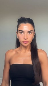 Skin care ✍🏼✨ My current favourites for skin & some a little extra for that snatched look ✨ @facegym pro so good pre nights out or just some extra tlc, im obsessed @elemis_uki cleansing balm always @vichylaboratoires ice serum 89 mineral @drunkelephant B-hydra intensive serum @summerfridays moisturiser - jet lag mask @meccacosmetics sunscreen @evelom kiss mix I don’t always use all of these all together but for the sake of showing you my favourites we have layered ✨🤍 | Stef Williams