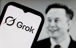 Grok : L’IA d’Elon Musk largement utilisée pendant les fêtes pour dénuder des femmes