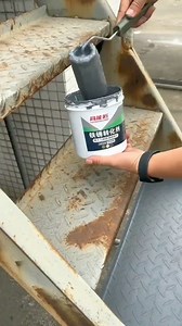 7.9K reactions · 919 shares | ️ Diga adeus à ferrugem e evite que ela volte, o poderoso líquido não só remove a ferrugem existente como também evita a corrosão futura. Perfeito para ferramentas, veículos, equipamento de exterior e muito mais. Restaura e protege!   https://hanksome.pt/producto/rustaid/ | Hanksome.pt | Facebook