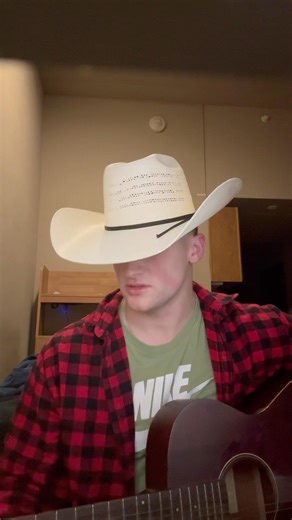 Captain covers: Oklahoma smokeshow- Zach Bryan a classic by him and such a pretty song!