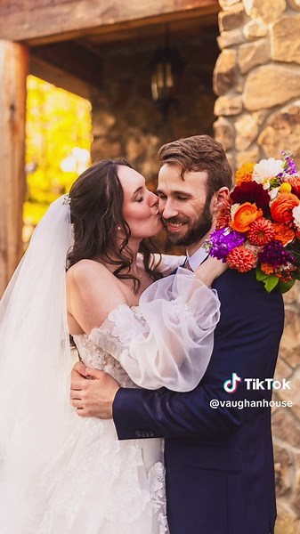 Fall Micro-Wedding Ideas for Intimate Celebrations