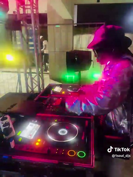 Soul Music DJ Sessions at Emo Ndlo Carwash