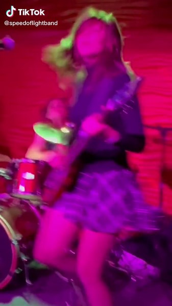 Playing Teeth live #speedoflightband #liveperformance #liveshow #livemusic #newmusic #rockband #femalefrontedband