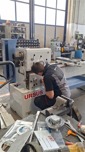 Avanzamento lavori Tornio Cmt Ursus 250x1000 #macchineutensili #machinetools #metalmeccanica #industry #tornio #tornitura #revisioni #lathe #workinprogress | WorkMak - Macchine Utensili