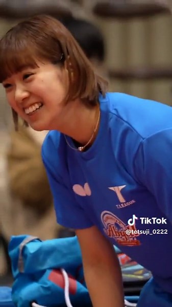 長崎美柚 卓球試合前練習と笑顔の魅力 | Tリーグ