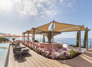 Cloud Bar at NEXT - Rooftop Bar Madeira (Funchal)