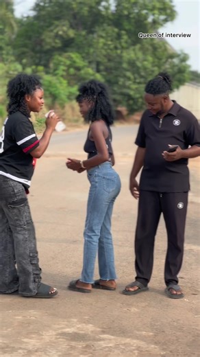 Sister's Crush Reveal on Queen of Interview