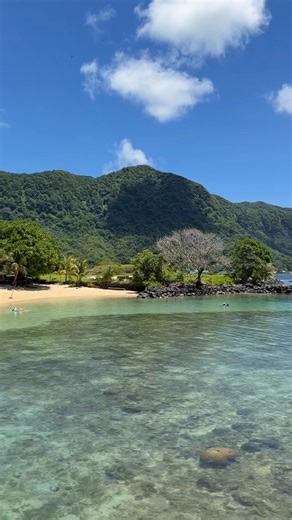 A perfect first day of 2026, in beautiful Pago Pago, Amerika Samoa. 🇦🇸☀️ Happy New Year to our family and friends, near and far. We hope this new year brings you peace, joy, and a roundtrip ticket to our corner of paradise! 🥰🎆✨ | Sadie's Hotels
