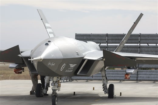 Turquia testa com sucesso o UCAV Kizilelma armado com a munição de precisão TOLUN - Poder Aéreo