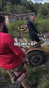 He says this old tractor still works… and he’s ready to prove it 🚜