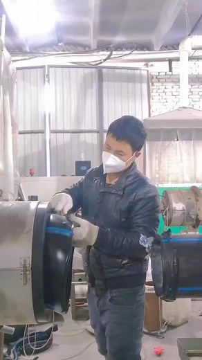 Industrial Machine Repair Techniques in Workshop