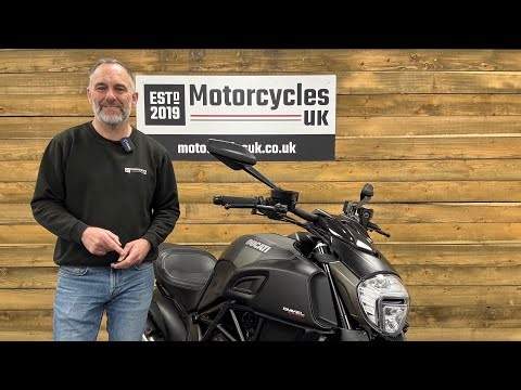 Ducati Diavel Carbon, Brutal Power Cruiser!