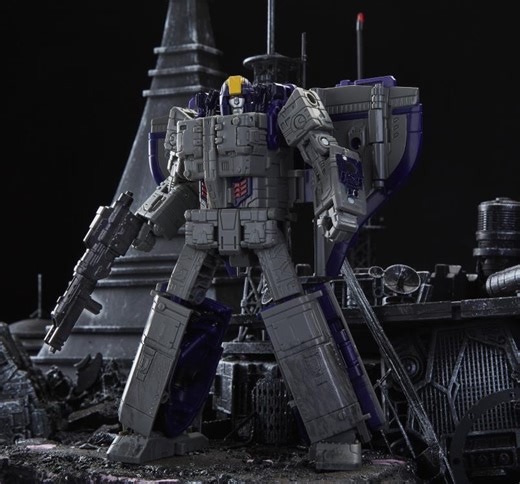 Transformers Siege Official Transformation Videos for Astrotrain, Crosshairs, Barricade, Impactor