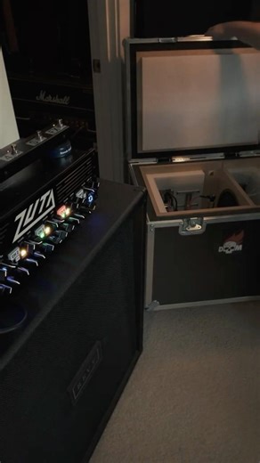 Zuta amp through a Box of Doom (Redback speaker) #zutagroup #boxofdoom #dynamount