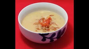 This keto & low carb bacon cheeseburger soup recipe is super easy and takes less than 30 minutes. Plus, you can easily customize it to your own tastes. Full recipe here: https://mamasgeeky.com/2019/03/keto-cheeseburger-soup.html More Keto recipes here: https://mamasgeeky.com/category/home-life/food-drink/keto | Mama's Geeky by Tessa Smith