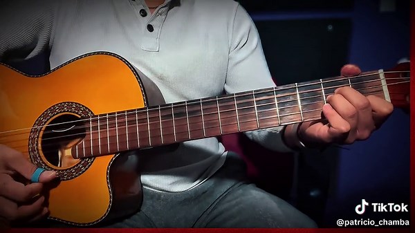 Tutorial de Guitarra: Quiero Una Respuesta Marabú