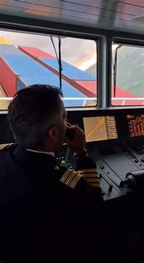 Inside the Cockpit | Real Flight Moments & Pilot Action