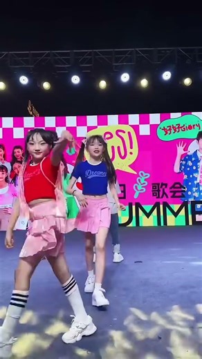 Performing 'Handsome Little Boy' at a fan meeting【Zhang Xuanrui】#dance #cute #pop