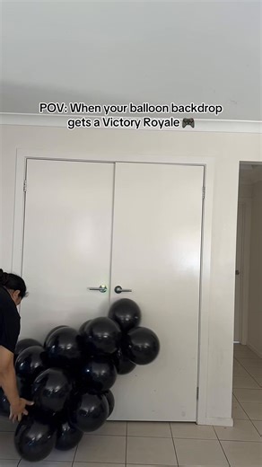 Throwback to this Fortnite DIY balloon gallon backdrop 🎈🎮 #Fortnite #fortniteballoonbackdrop #fortniteDIYballoon #easydiyfortnitebackdrop #creativemum