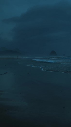 Calm Dark Ocean Vibes for Nature Lovers