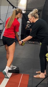 Working on the small details, with some break downs and then full pitch. Having a better understanding of your hand placement on the rise ball at release point, is very important to creating the best spin and over all ball movement. Want to TRAIN with me, the LINK is in my bio. DM if you have questions about private 1-on-1 training. Follow for more tips! . . . . . #athlete #baseball #baseballplayer #baseballtraining #baseballworkout #fastpitchsoftball #mlb #performancetraining #pitcher #pitching