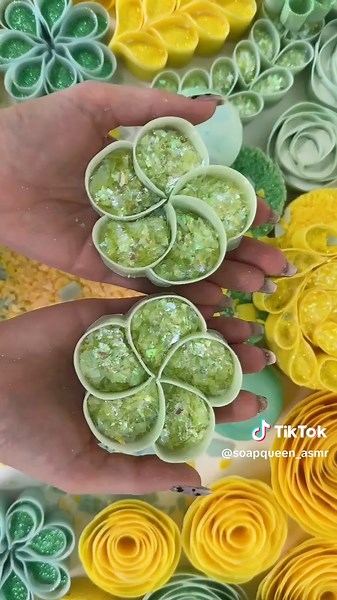 Soap boxes with foam, starch & glitter / Soap roses / Clay cracking 💚💛🍀🤲🏻 #ASMR #asmrtiktoks #asmrsounds #satisfyingvideo #asmrvideo