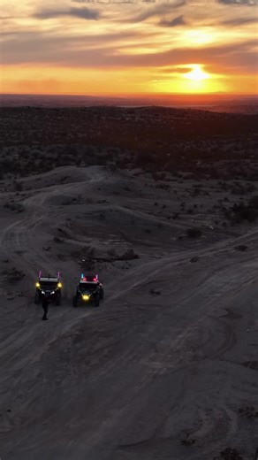 Behind the scenes sky view 😈🧑🏽‍✈️🦅🌅 #canam #utv #4x4 #offroad #elpaso @Julio Munoz @Julian @@lucky_whips @Can-Am Off-Road @Baja Designs @UTV Source @Marshin Whips @FX Cloud @DJI Official