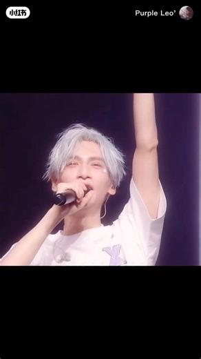 เพิ่งได้มีโอกาสดูคอนเสิร์ตใหญ่ครั้งแรกแบบเต็มๆ(Box set DVD)🎁!!!..ตั้งแต่วินาทีแรกถึงวินาทีสุดท้าย..โปรดักชั่นระดับS ของซีเกอบ่งบอกถึงรายละเอียดที่ซ่อนความเป็นตัวตนได้อย่างกลมกลืนและมีรสนิยมอย่างที่สุด..แต่ละช่วงแบ่งการแสดงเหมือนการเดินทางบนเส้นทางสายรุ้ง(วงการบันเทิง)..ความประทับใจทุกวินาทีกับทุกบทเพลง..ทุกท่วงท่าการแสดง..ทุกพลังเสียงของกระต่าย..สามารถรับรู้ได้ถึงความสุขสุดๆของผู้ชายคนนี้.."หลัวหยุนซี"..พวกเรารักคุณ🦁💜🐰Luoyunxi is the best👍💯 ❤#LuoyunxiDebut15th #Luoyunxi #XiXi #Leo #罗云熙 #หล