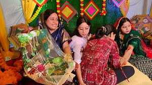 49K views · 285 reactions | আজকে খুশির হাতে মেহেন্দি, খুশির বিয়ের ব্লগ Mehek kitchen Vlog #mehekkitchenvlog #reels #viral #tranding | Mehek Kitchen Vlog | Facebook