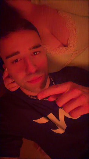 Sign the contract 🤝🥹 Kapiram da zelite oba Marka na podu 🥂 Evo ako izgubim ja castim pobednika plus, mislim da je to korektno. @bakaprase #bakaprase #bfc #box #srbija #stifler