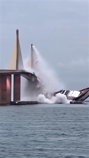 Cargo ship hit the bridge🌉 . . . . . #ai #tiktok #tiktoknews #tik_tok #universe #fyp #waves #ships | Ocean Scary