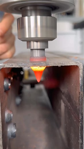 唐程 on Instagram: "The working principle of hot melt drilling and tapping machine is revealed!#machine #cnc #fluid #drilling #Thread hole processing equipment#Drilling and tapping machine"