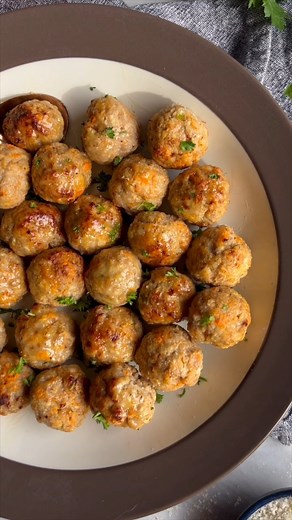 🥓 Eggless breakfast? We’ve got you covered! Try these protein-packed Whole30 Chicken Breakfast Meatballs made with ground chicken, shredded apple, mashed sweet potatoes, coconut flour, and savory spices. They’re the perfect balance of sweet and savory, and they’re simple to make. Just pop them in the oven or air fryer while you get ready for the day. https://whole30.com/recipes/chicken-breakfast-meatballs/ | Whole30