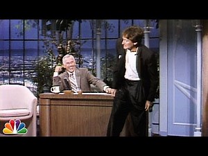 Jimmy Fallon Pays Emotional Tribute to Robin Williams