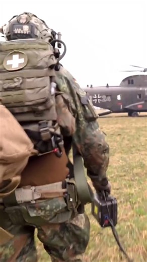 I Am Groot Medic's Insane CH-53 Rescue: Flying ICU Saves Lives! #MilitaryHeroes #helicopterrescue