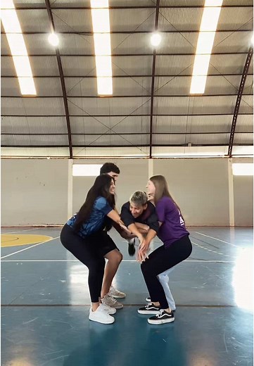 Superman Dance Trend: Join the Fun with Iconic Moves