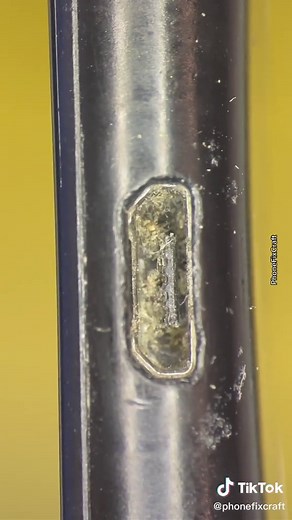 USB Port Cleaning and Maintenance Tips at PhoneFixCraft