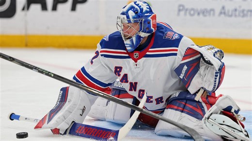 Jonathan Quick makes a flurry of saves in last career game